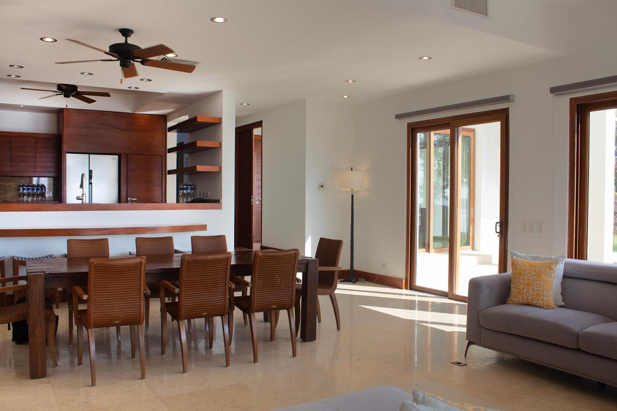 Las Verandas Hotel & Villas First Bight Екстериор снимка