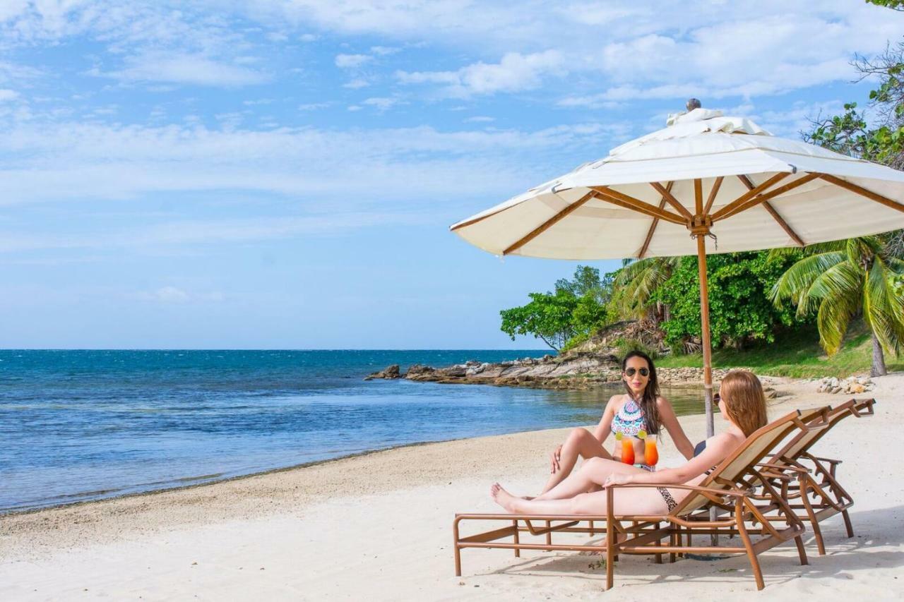 Las Verandas Hotel & Villas First Bight Екстериор снимка